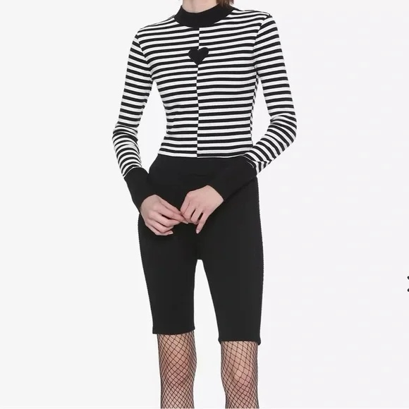 HOT TOPIC Black & White Stripe Heart Mock Heart Front Long-Sleeve Top Xl - Picture 6 of 11